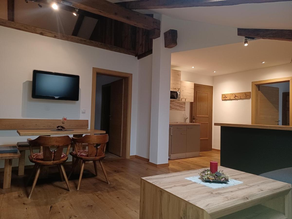 Kuglerhof Apartment Dobbiaco Bagian luar foto