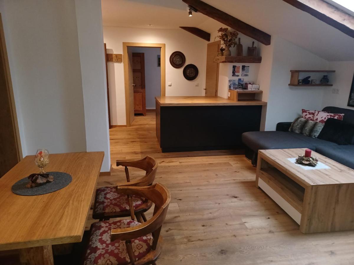 Kuglerhof Apartment Dobbiaco Bagian luar foto
