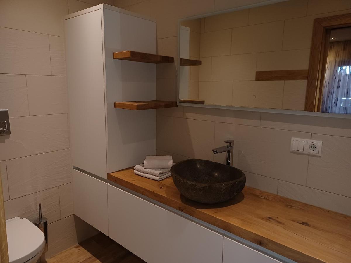 Kuglerhof Apartment Dobbiaco Bagian luar foto