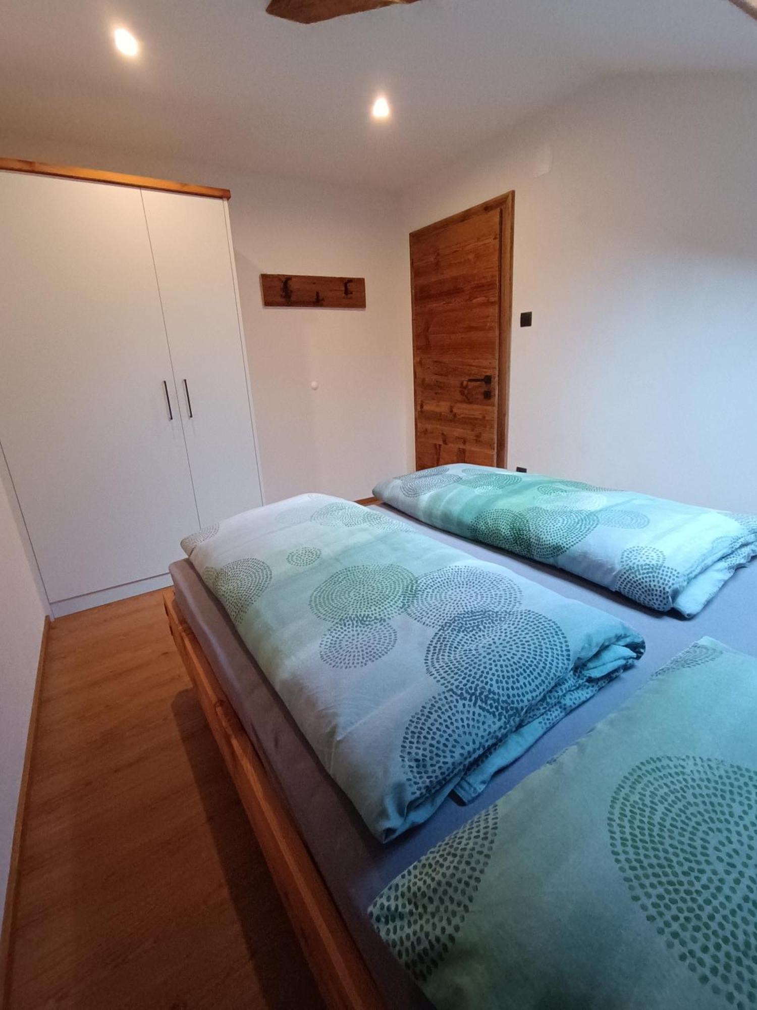 Kuglerhof Apartment Dobbiaco Bagian luar foto